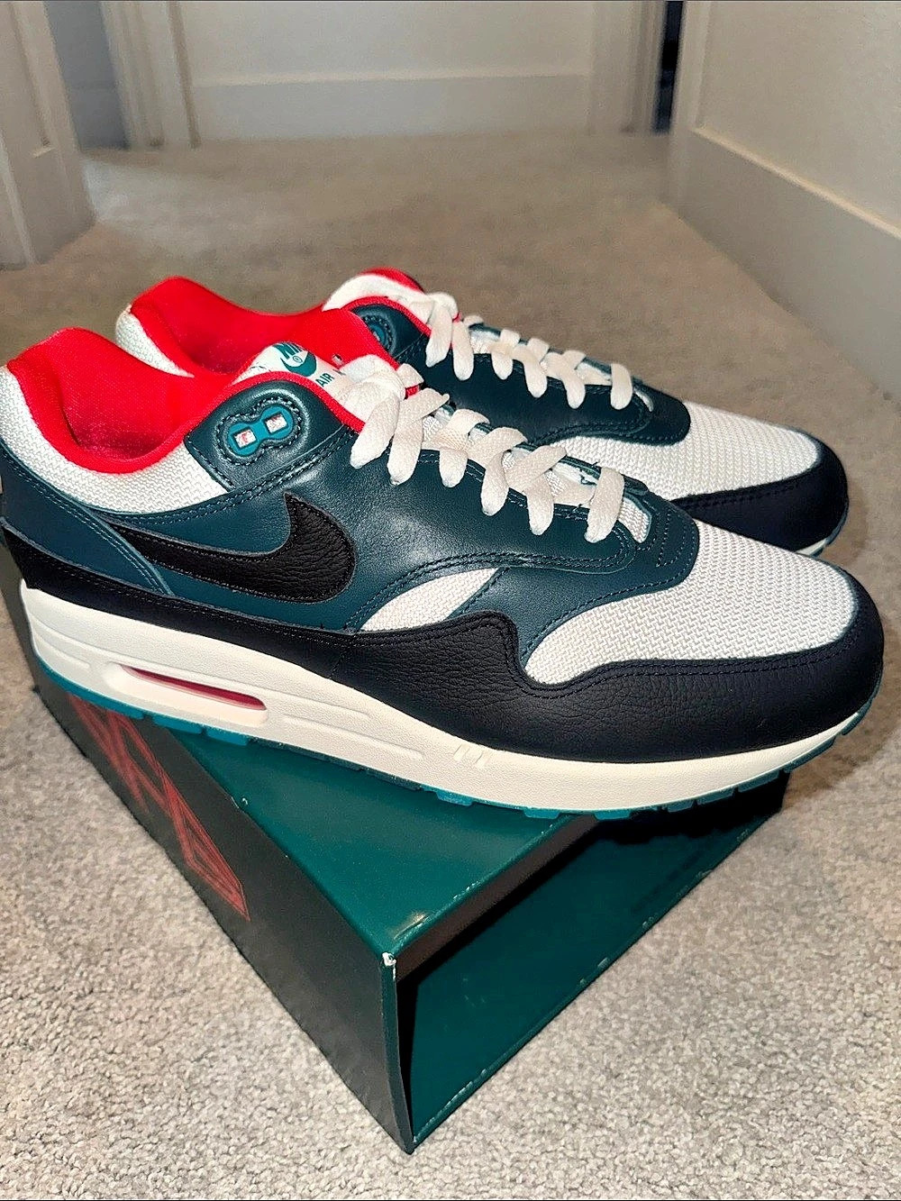 Men’s LeBron James x Liverpool F.C. Nike Max “third kit”